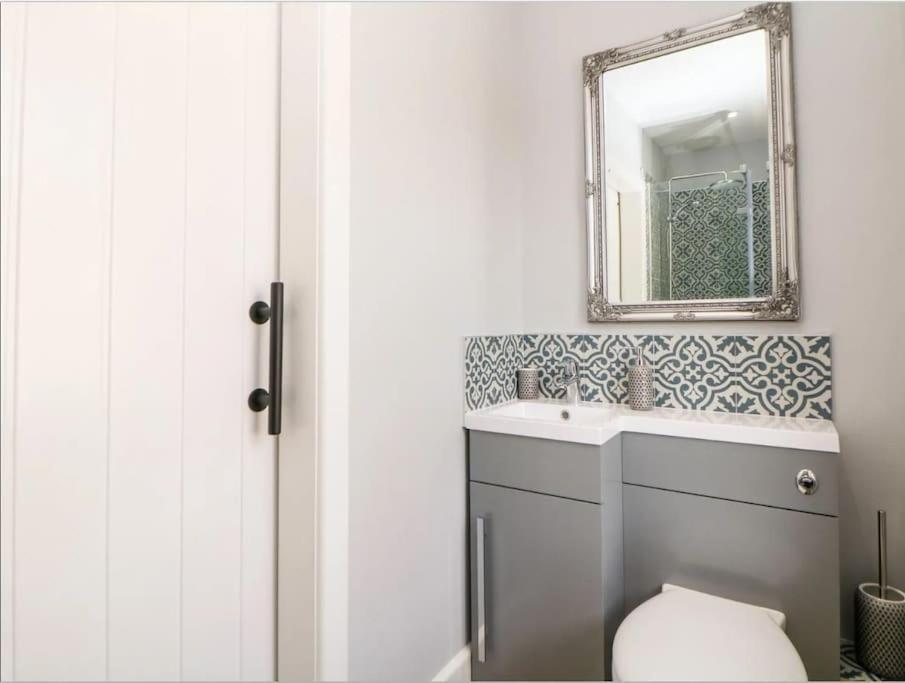 Babbling Brook Cottage Stony Middleton Extérieur photo