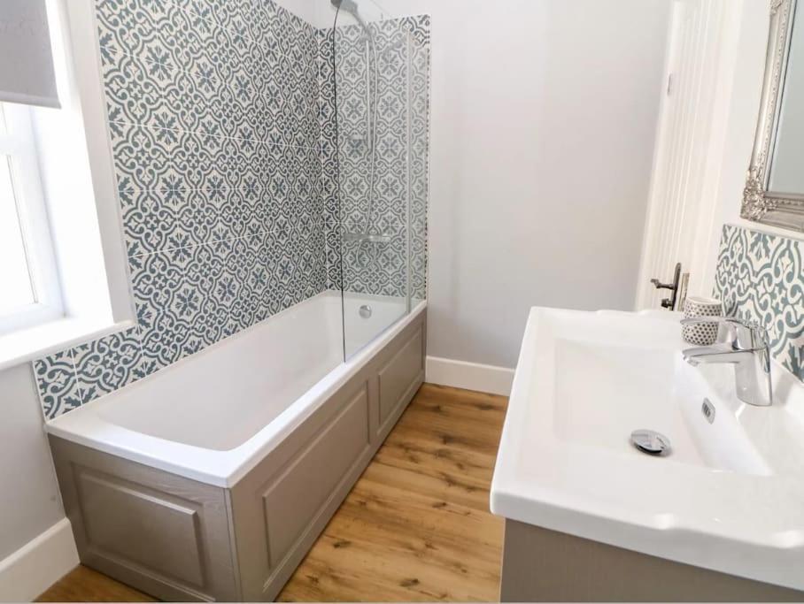 Babbling Brook Cottage Stony Middleton Extérieur photo